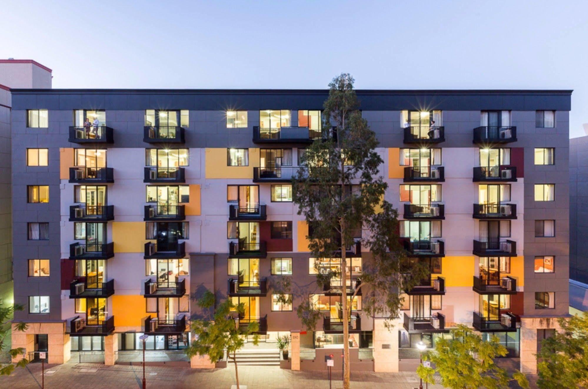 Mont Clare Boutique Apartments Perth Buitenkant foto